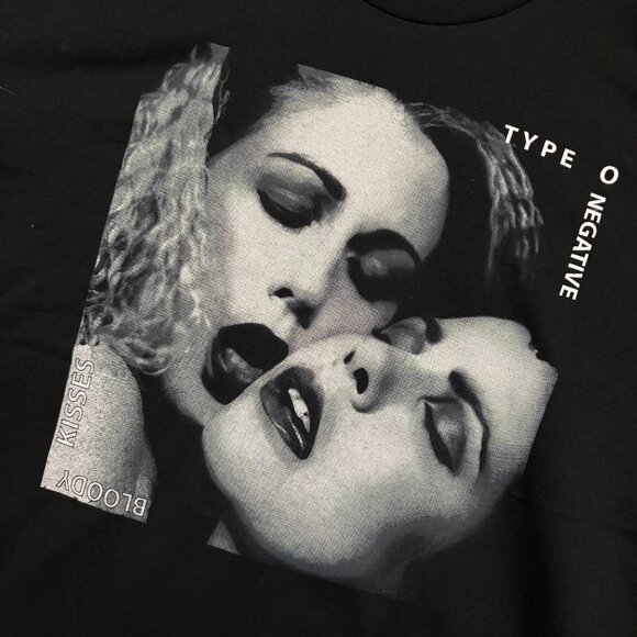 Type O Negative Bloody Kisses Gothic Metal Band Tee XL - Picture 4 of 4